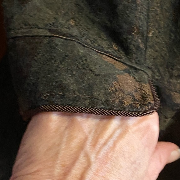 EUC Badgley Mischka size M Floral Brocade wool blend button up jacket. - Picture 9 of 12